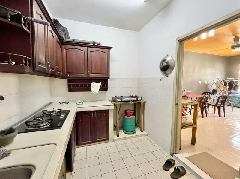 Pangsapuri untuk Dijual di Seri Ixora Apartment - Natasha Shadan - Kitchen - PropertyGuru.com.my