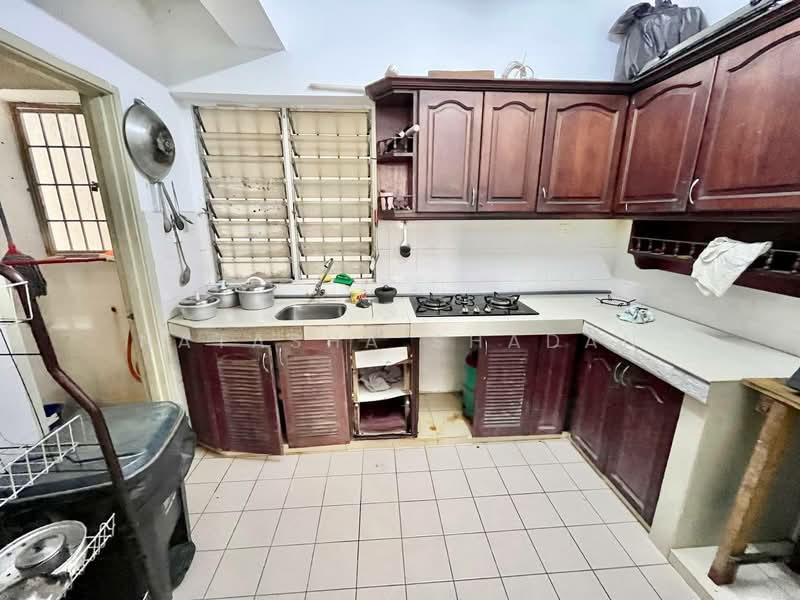 Pangsapuri untuk Dijual di Seri Ixora Apartment - Natasha Shadan - Kitchen - PropertyGuru.com.my