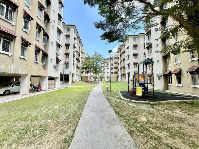 Pangsapuri untuk Dijual di Seri Ixora Apartment - Natasha Shadan - Exterior - PropertyGuru.com.my