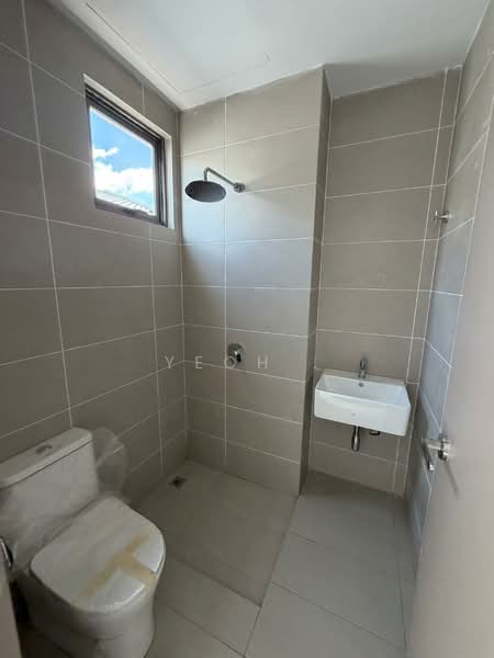 Rumah Teres 2 Tingkat untuk Disewa di Seberang Perai (Penang) - Yeoh . - Bathroom - PropertyGuru.com.my