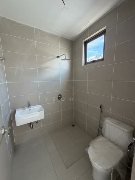 Rumah Teres 2 Tingkat untuk Disewa di Seberang Perai (Penang) - Yeoh . - Bathroom - PropertyGuru.com.my