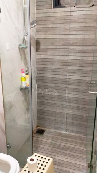 Servis Apartment untuk Disewa di Emporis - Frankie Sing - Bathroom - PropertyGuru.com.my