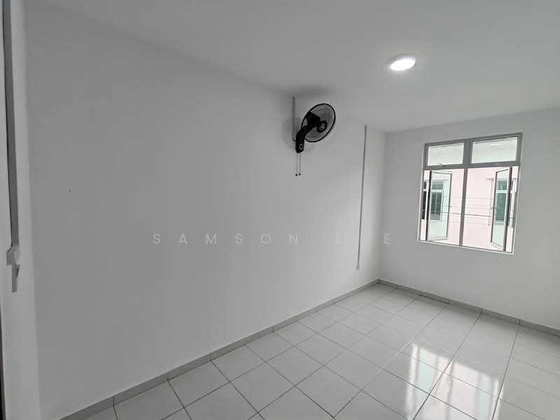 3-storey Terraced House for Sale in Taman Kundang Jaya (Rawang) - Samson Lee - Interior - PropertyGuru.com.my
