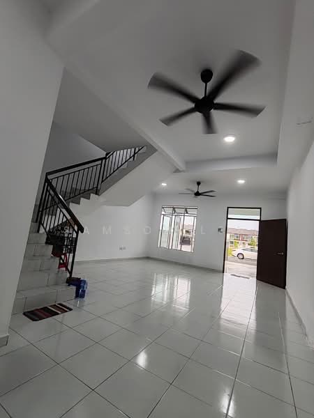 3-storey Terraced House for Sale in Taman Kundang Jaya (Rawang) - Samson Lee - Living Room - PropertyGuru.com.my