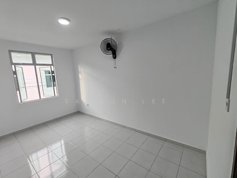 3-storey Terraced House for Sale in Taman Kundang Jaya (Rawang) - Samson Lee - PropertyGuru.com.my