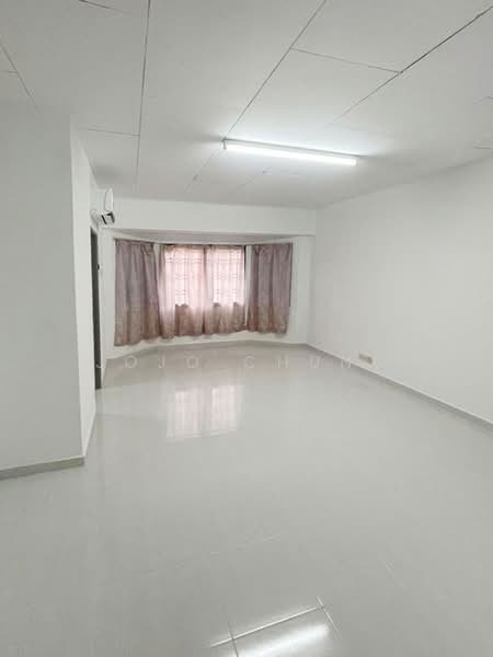 2-storey Terraced House for Rent in Taman Mount Austin (Tebrau) - Jojo Chung - Living Room - PropertyGuru.com.my