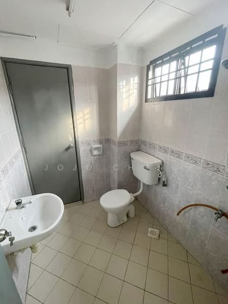 2-storey Terraced House for Rent in Taman Mount Austin (Tebrau) - Jojo Chung - Bathroom - PropertyGuru.com.my