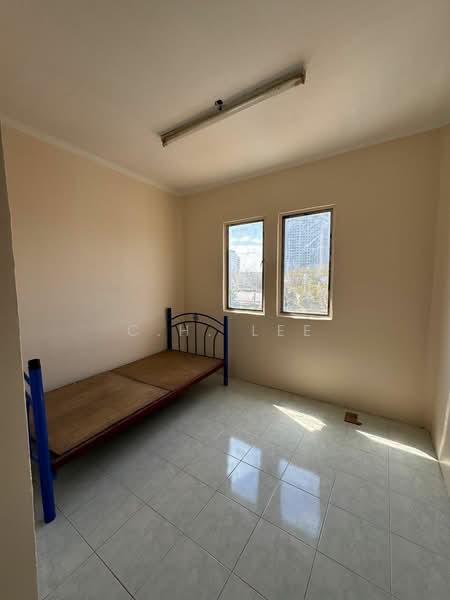 Pangsapuri untuk Dijual di Permata Apartment - C.H. Lee - Bedroom - PropertyGuru.com.my