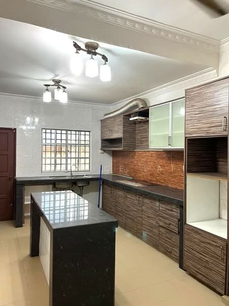 Rumah Teres untuk Dijual di Bukit Rahman Putra (Sungai Buloh) - Eunice Lai - Kitchen - PropertyGuru.com.my