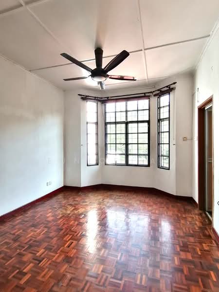 Rumah Teres untuk Dijual di Bukit Rahman Putra (Sungai Buloh) - Eunice Lai - Living Room - PropertyGuru.com.my