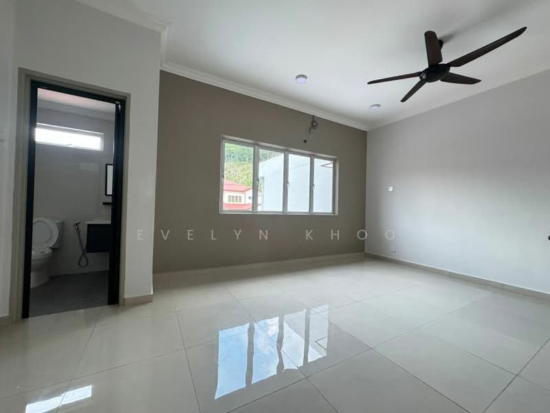 2-storey Terraced House for Sale in Rawang Perdana 2 (Rawang) - Evelyn Khoo - Room - PropertyGuru.com.my