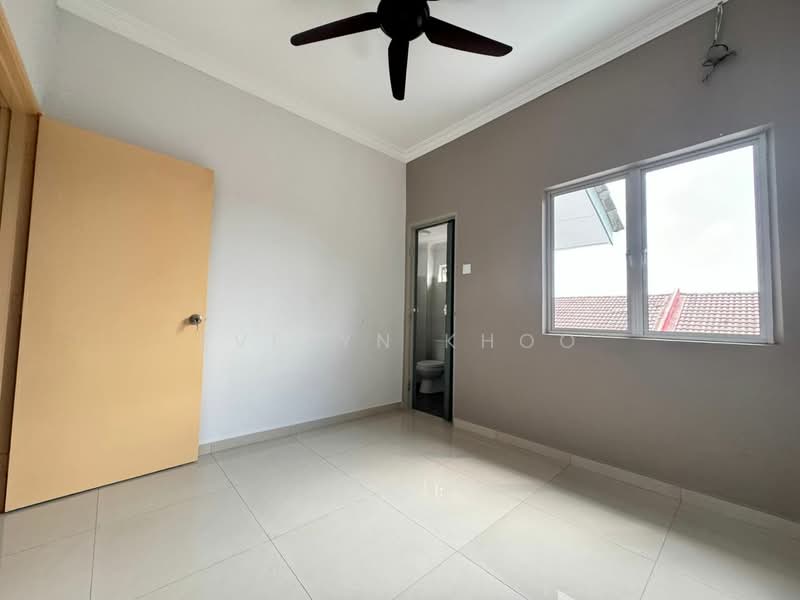 2-storey Terraced House for Sale in Rawang Perdana 2 (Rawang) - Evelyn Khoo - Room - PropertyGuru.com.my