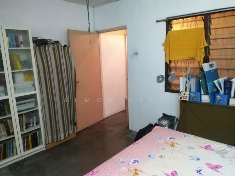 Flat for Sale at Taman Sri Gombak - Almon Yeap - Bedroom - PropertyGuru.com.my