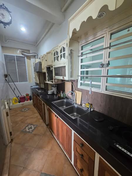 Condominium for Rent at I-Regency Condominium (Ideal Regency) - Kim Tan - Kitchen - PropertyGuru.com.my