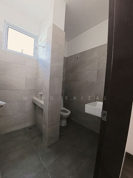 1-storey Terraced House for Sale in Hulu Semenyih (Selangor) - Mohd Faizal - Bathroom - PropertyGuru.com.my