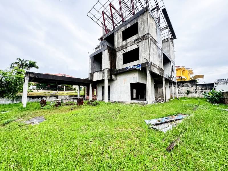 Residential Land for Sale in Sultan Abdul Aziz Shah Golf & Country Club (Shah Alam) - Izzah Alias - Exterior - PropertyGuru.com.my
