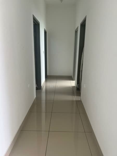 Condominium for Rent at Skyvilla @ D'Island - Fanny Lee - Corridor - PropertyGuru.com.my