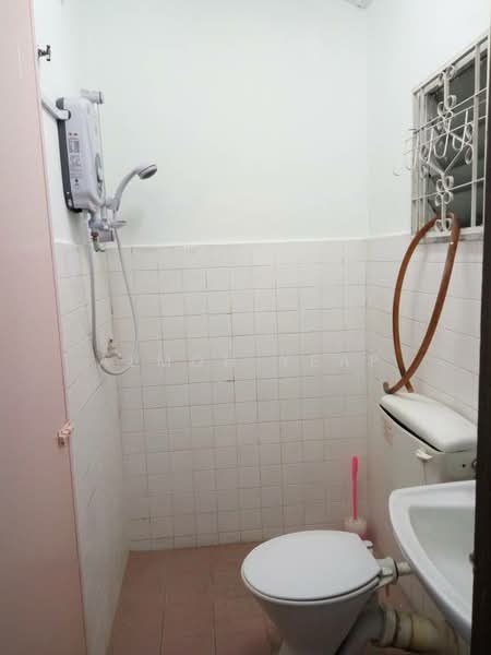 Rumah Teres 2.5 Tingkat untuk Dijual di Wangsa Maju (Kuala Lumpur) - Almon Yeap - Bathroom - PropertyGuru.com.my