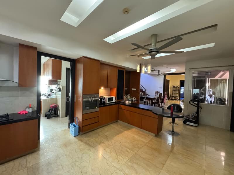 Bungalow for Sale in Setia Alam (Selangor) - Ridhwan Razak - Kitchen - PropertyGuru.com.my