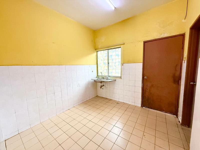2-storey Terraced House for Sale in Taman Kasih (Cheras) - Ilman Nahri - Kitchen - PropertyGuru.com.my