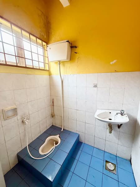 2-storey Terraced House for Sale in Taman Kasih (Cheras) - Ilman Nahri - Bathroom - PropertyGuru.com.my