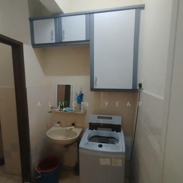 Kondominium untuk Dijual di Menara Alpha - Almon Yeap - Bathroom - PropertyGuru.com.my
