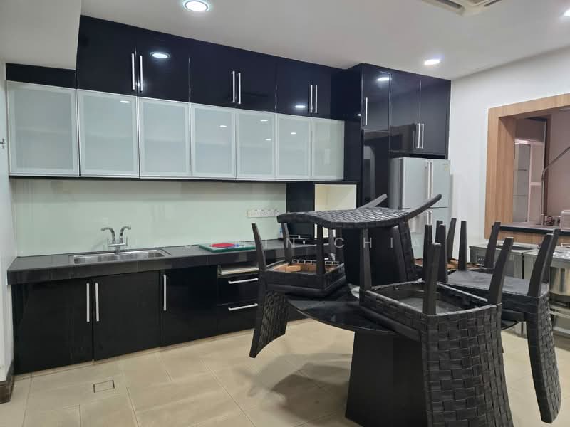 Semi-Detached House for Sale in Laman Residen Kipark Sri Utara (Batu Caves) - Jasemin Chia - Kitchen - PropertyGuru.com.my