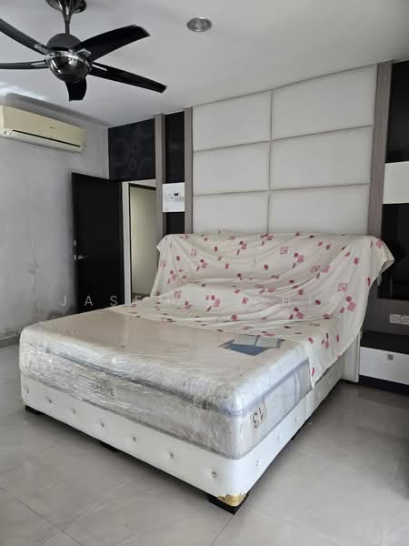 Semi-Detached House for Sale in Laman Residen Kipark Sri Utara (Batu Caves) - Jasemin Chia - Bedroom - PropertyGuru.com.my
