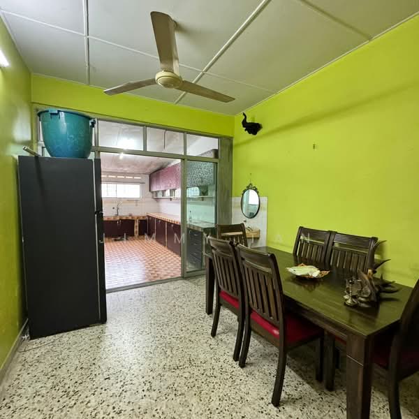 1-storey Terraced House for Sale in Klang (Selangor) - Jimmy Tan - Kitchen - PropertyGuru.com.my