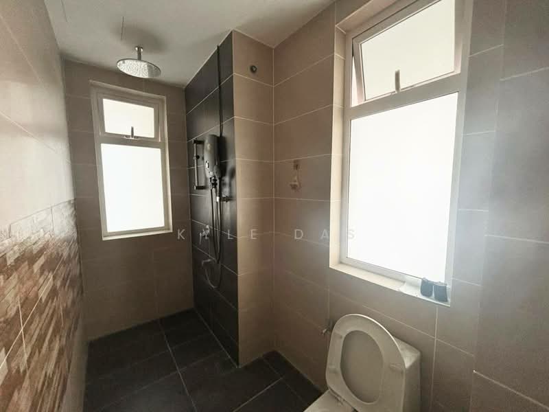 Servis Apartment untuk Disewa di TriTower Residence @ Johor Bahru Sentral - Kyle Das - Bathroom - PropertyGuru.com.my