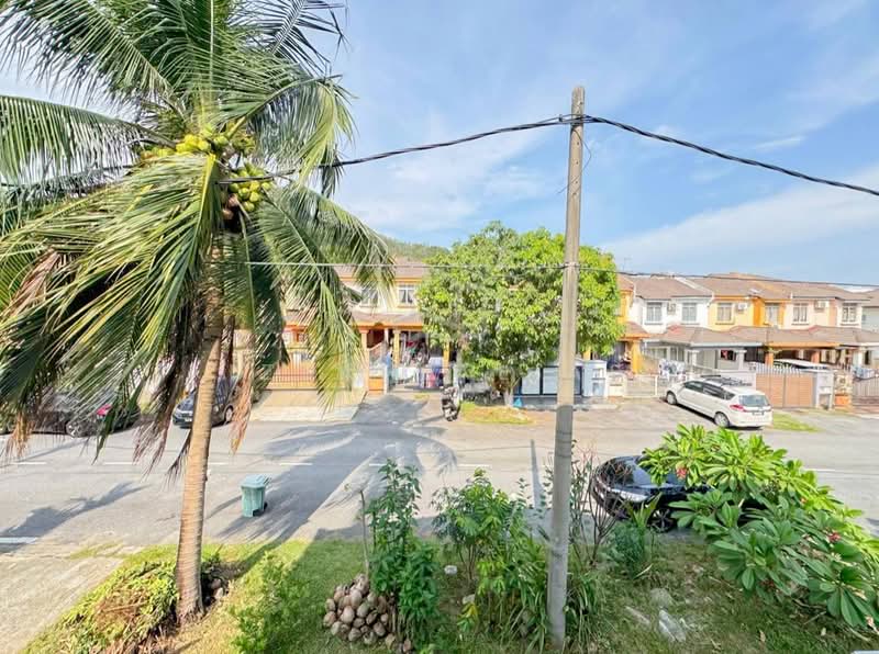 Rumah Teres 2 Tingkat untuk Dijual di Taman Equine (Seri Kembangan) - Izzah Alias - PropertyGuru.com.my