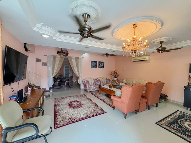Rumah Teres 2 Tingkat untuk Dijual di Taman Equine (Seri Kembangan) - Izzah Alias - PropertyGuru.com.my