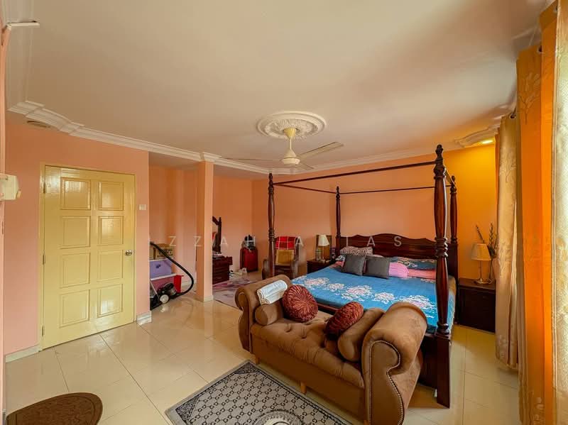 Rumah Teres 2 Tingkat untuk Dijual di Taman Equine (Seri Kembangan) - Izzah Alias - PropertyGuru.com.my