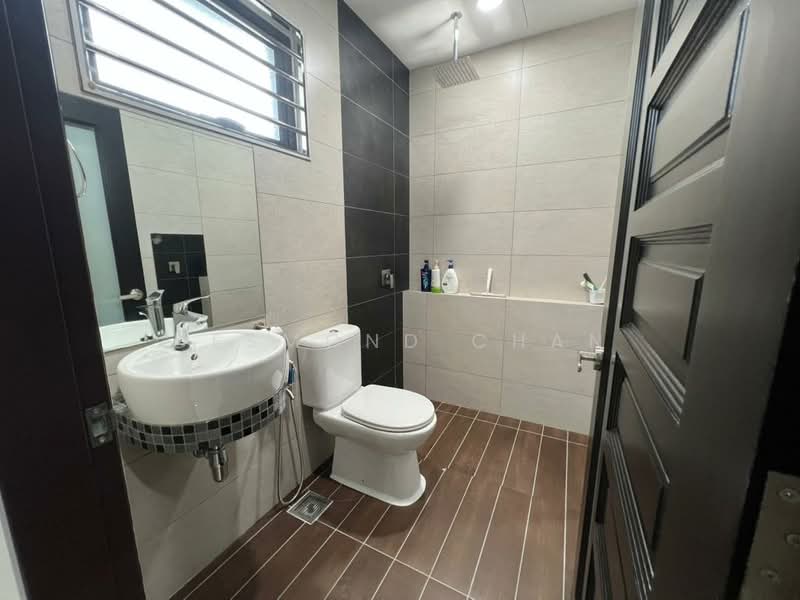 Rumah Teres 2 Tingkat untuk Dijual di Bandar Bukit Raja (Klang) - Desmond Chan - Bathroom - PropertyGuru.com.my