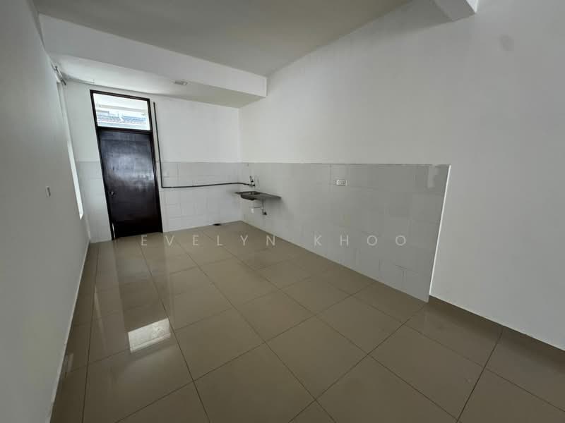 Rumah Teres 2 Tingkat untuk Disewa di Rawang (Selangor) - Evelyn Khoo - Kitchen - PropertyGuru.com.my