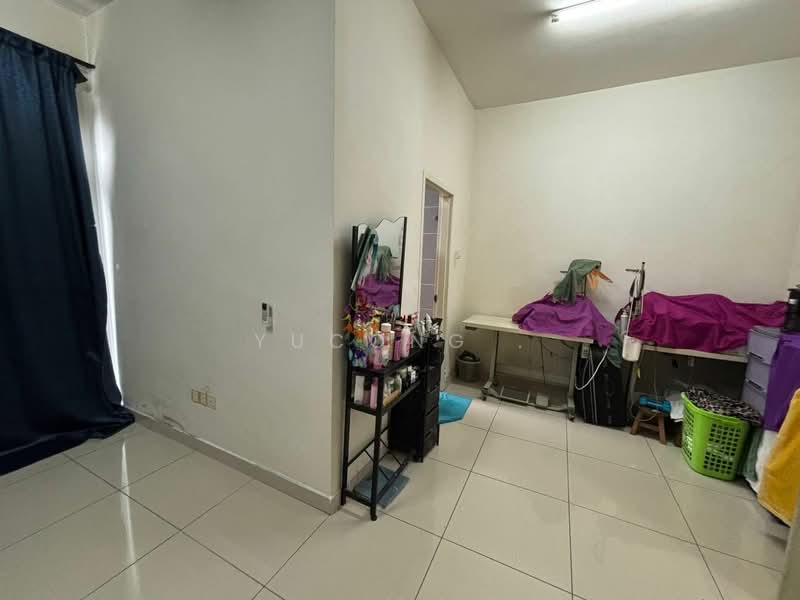 Semi-Detached House for Sale in Bandar Cemerlang (Ulu Tiram) - Yucong . - Interior - PropertyGuru.com.my