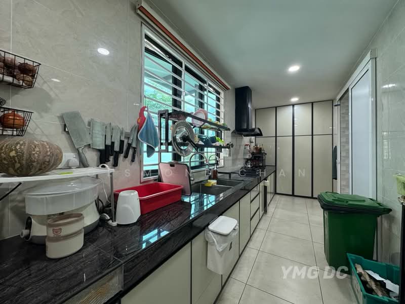 3-storey Terraced House for Sale in Bandar Botanic (Klang) - Desmond Chan - Kitchen - PropertyGuru.com.my