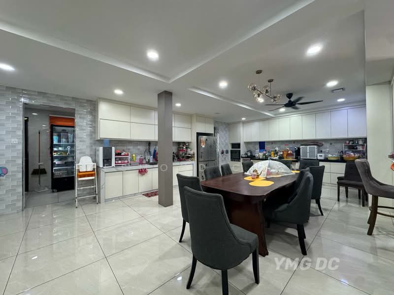 3-storey Terraced House for Sale in Bandar Botanic (Klang) - Desmond Chan - Kitchen - PropertyGuru.com.my