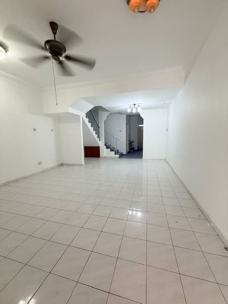 2-storey Terraced House for Sale in Medan Pengkalan Makmur (Ipoh) - Jeff Tan - Living Room - PropertyGuru.com.my