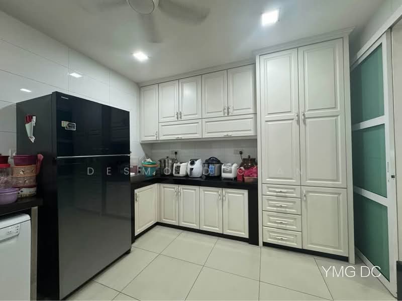 3-storey Terraced House for Sale in Bandar Botanic (Klang) - Desmond Chan - Kitchen - PropertyGuru.com.my