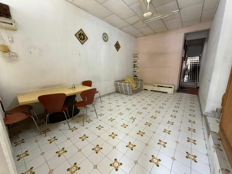 1-storey Terraced House for Sale in Taman Bukit Maluri (Kepong) - Kiing TW - Dining Room - PropertyGuru.com.my