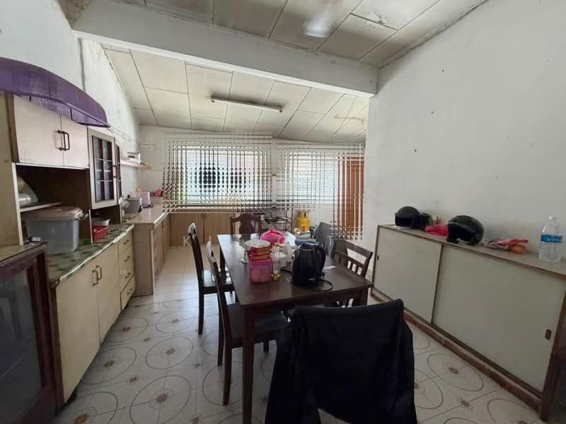 1-storey Terraced House for Sale in Taman Bukit Maluri (Kepong) - Kiing TW - Kitchen - PropertyGuru.com.my