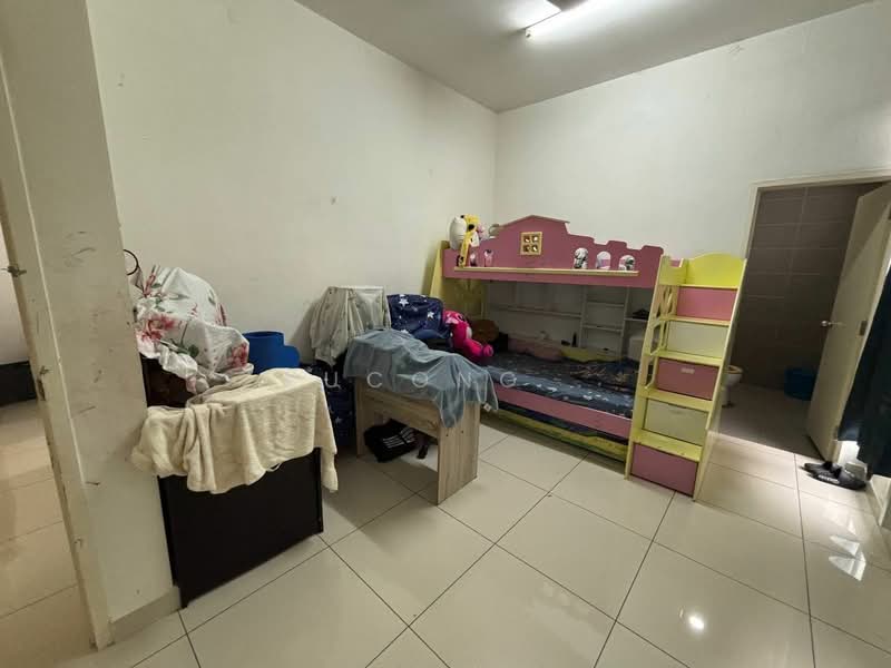 Semi-Detached House for Sale in Bandar Cemerlang (Ulu Tiram) - Yucong . - Bedroom - PropertyGuru.com.my