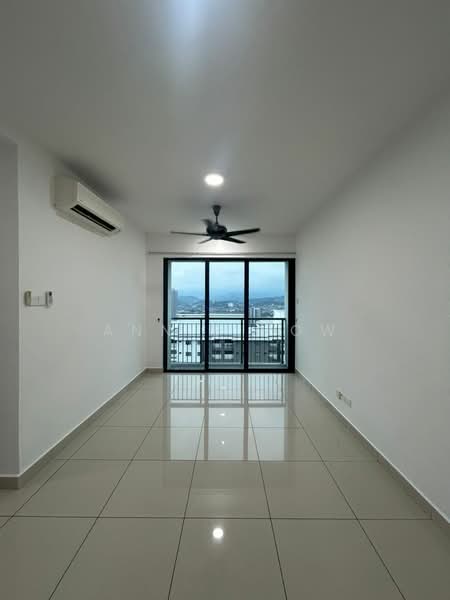 Servis Apartment untuk Dijual di KL Traders Square - Annie How - Living Room - PropertyGuru.com.my