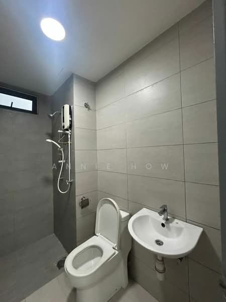 Servis Apartment untuk Dijual di KL Traders Square - Annie How - Bathroom - PropertyGuru.com.my
