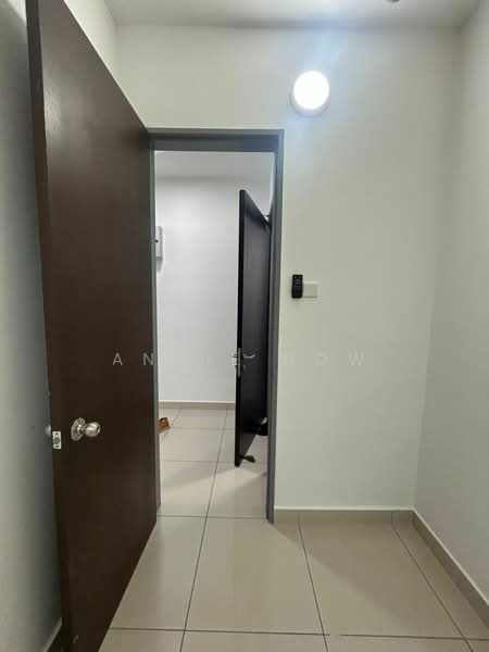 Servis Apartment untuk Dijual di KL Traders Square - Annie How - Entrance - PropertyGuru.com.my