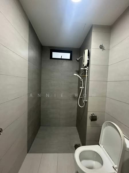 Servis Apartment untuk Dijual di KL Traders Square - Annie How - Bathroom - PropertyGuru.com.my