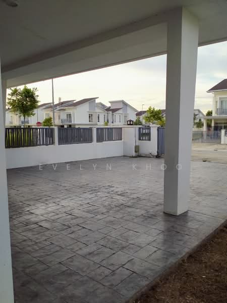 Rumah Berkembar untuk Disewa di Rawang (Selangor) - Evelyn Khoo - Car Porch - PropertyGuru.com.my
