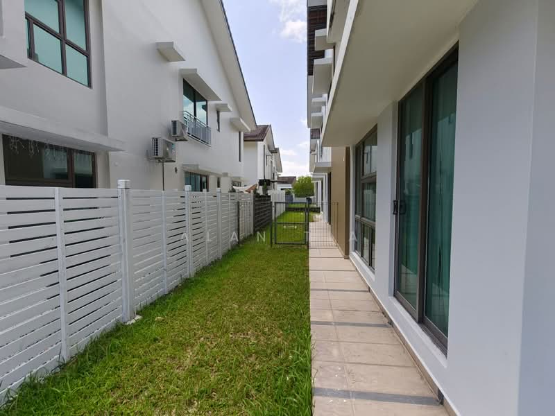 Semi-Detached House for Sale in East Ledang (Iskandar Puteri (Nusajaya)) - Alan Tia - Exterior - PropertyGuru.com.my