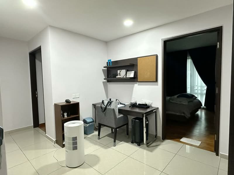 Pangsapuri untuk Dijual di Molek Pine 3 - Yucong . - Study - PropertyGuru.com.my